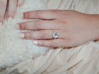 Bague bouton réaliste