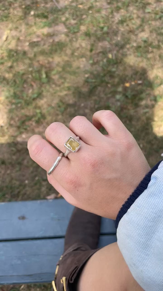 Bague custom avec pierre